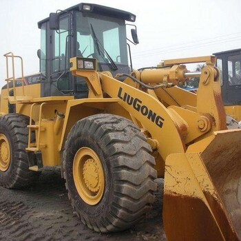 工程機(jī)械設(shè)備租賃與安裝服務(wù) 鏟車出租的專業(yè)解決方案